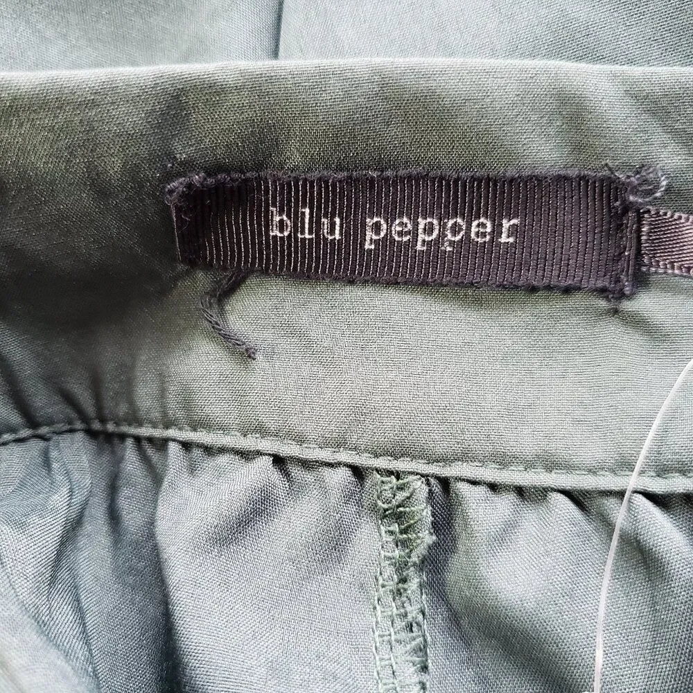 Blu Pepper Dark Green Shorts Size S Holiday Elf Costume Christmas NEW